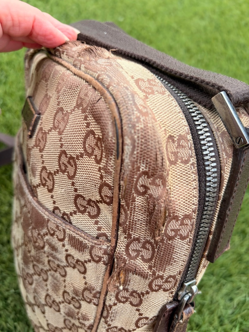 Gucci Monogram GG Crossbody Shoulder Bag Authentic - Picture 10 of 15